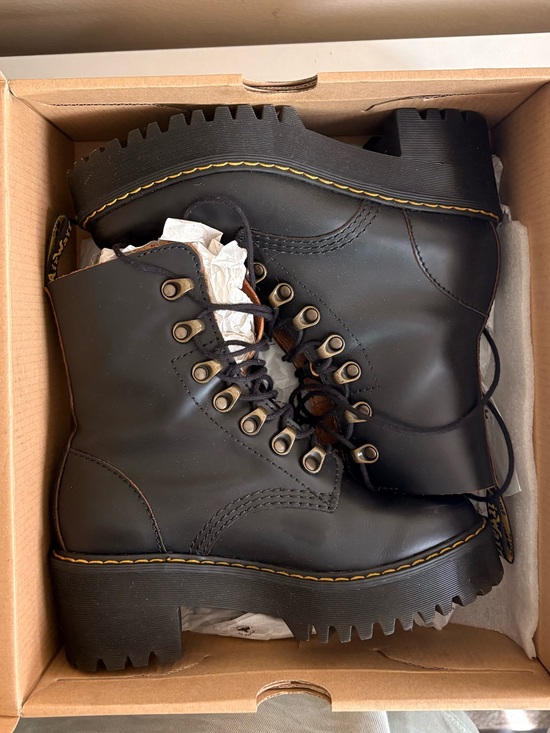 Dr. Martens Shoes - Dr Martens